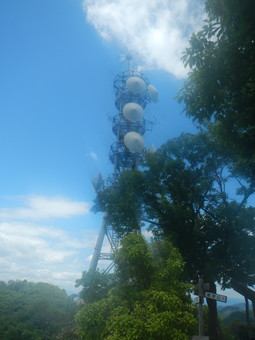 明王山の電波塔（カメラの調子がイマイチ）