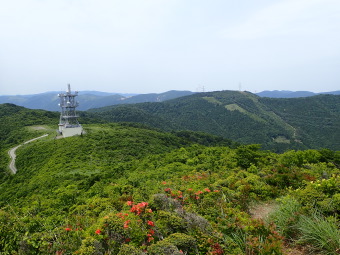 無線中継局横から赤坂山方面
